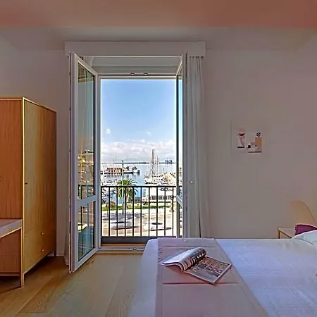Aristeo Hotel 3*